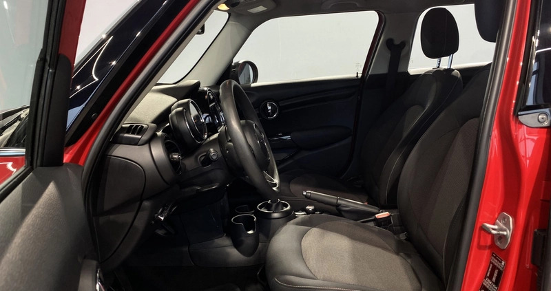 MINI Cooper cena 66900 przebieg: 62400, rok produkcji 2018 z Sianów małe 379